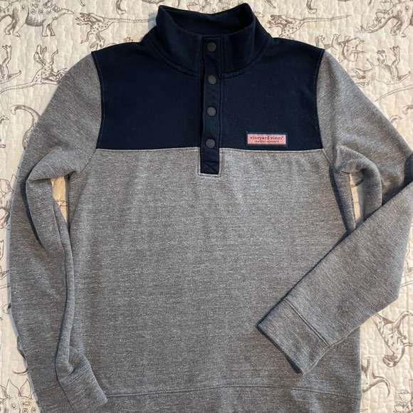 Vineyard Vines Pullover - Picture 5 of 6